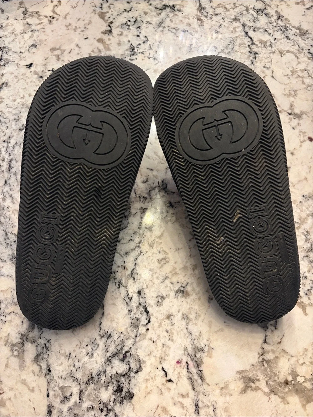 Gucci Kids Black Slides with Red and Green Stripe and Interlocking G